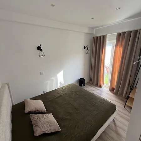 Apartament Camilas Place 2 *