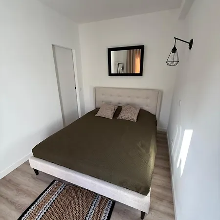 Camilas Place 2 *